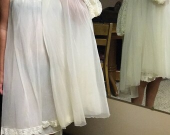 Negligee vintage nightgown and robe lingerie