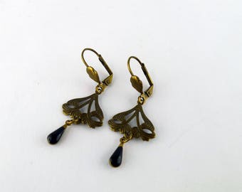 Boucles d'oreilles art déco en bronze avec éventail et goutte noire ou rouge