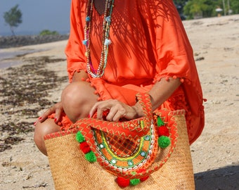 Straw beaded bag/Tote beach beaded/Trendy rattan bag/Pompon rattan bag/Beach bag * NURIA STRAW BAG