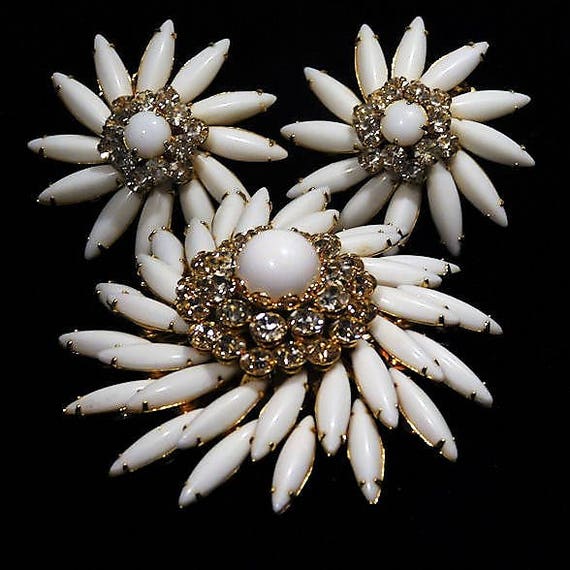Signed JUDY LEE Rhinestone Brooch Earrings Set / Mid Century Rhinestone Jewelry / Demi Parure / Classic White Brooch Earrings / Wedding
