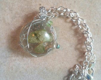 Authentic Four Leaf Clover Resin Bracelet
