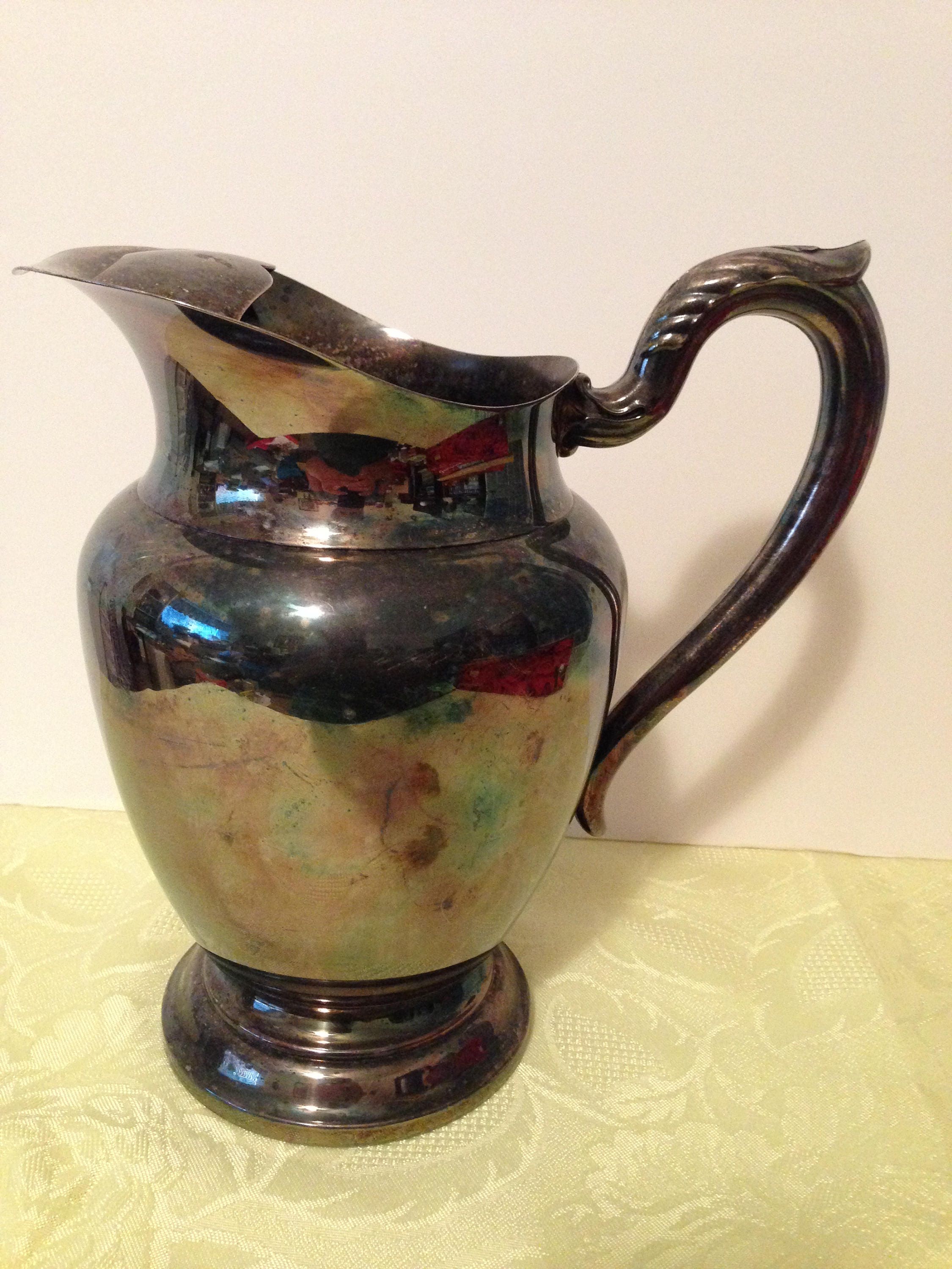 Wm. A. Rogers Oneida Silversmiths Water Pitcher Silverplated