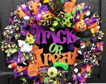 Halloween Trick or Treat Deco Mesh Door Wreath, Halloween Wreath, Halloween Decor, Fall Wreath, Front Door Wreath, Ships Today