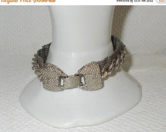 On Sale Vintage One Of A Kind Retro Chunky Silver Tone Mesh Chain Link Bracelet With Bow Tie Clasp