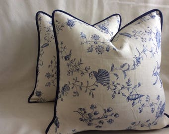 Classic Linen Designer Pillow Cover Set - White/ Navy - Sea Urchin Design - Contrasting Navy Piping - 2pc Set - 18x18 Covers