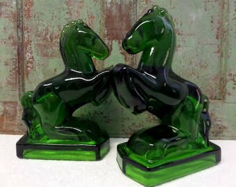 GLASS HORSE BOOKENDS • Rearing Horses • Green Glass Horses • The Whiskered Kitten • L E Smith Glass • 40s Glass Bookends • Green Horses