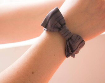 Bow tie bracelet and star clasp