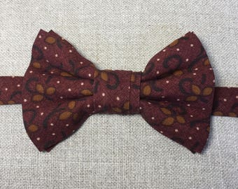 Men's bow tie, burgundy bow tie, cotton printed bow tie.