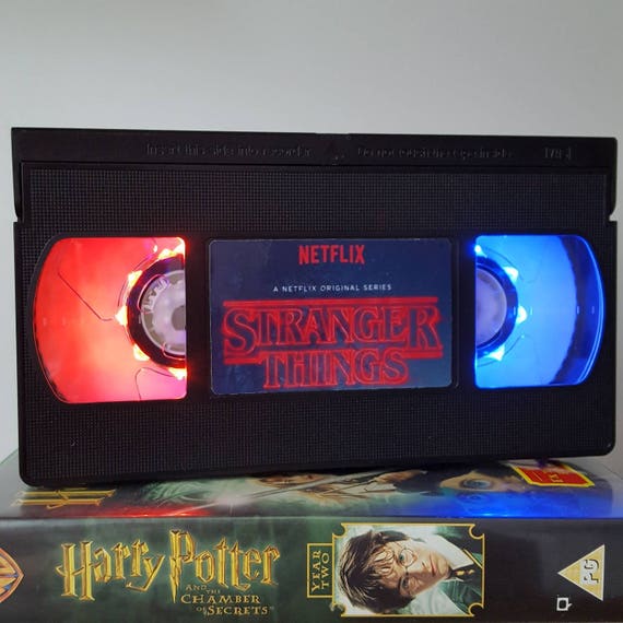 Mini VHS si inceppa e non si riproduce, ricordi in fumo: come fare a  visionarla tutta ?