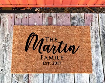 Custom Doormat, Closing Gift, Housewarming Gift, Wedding Gift, Personalized Doormat, Last Name Doormat, Gift for Couple, Anniversary Gift