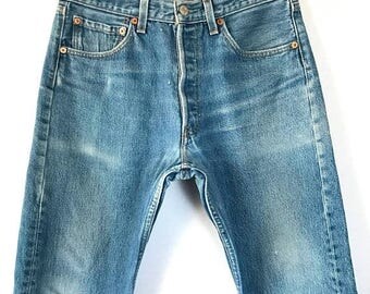 ON SALE 80s 90s Levi's 501 Size 29, Naturally Distressed High Waist Vintage Levis 501 Jeans 29x31, 29 inch waist, Size 8