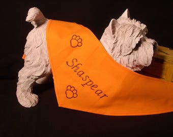 Has tie for your dog XS, S, M