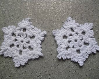 2 Etoiles blanches au crochet réalisées au crochet , étoiles au crochet, supension noël, embellissement