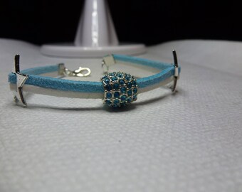 Blue and white suede bracelet