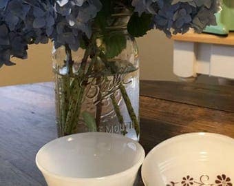 Milk glass brown daisy dessert cups