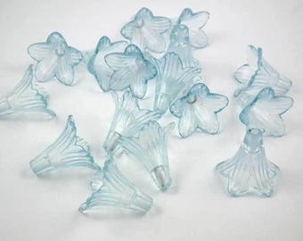 X 5 flowers in blue 23mm lucite ❤ ❤