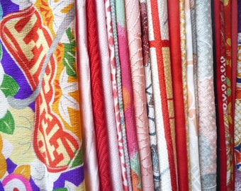 Red Mixed Silk, Silk Kimono Scraps, Asian Vintage Fabric, Silk Remnants, Japanese Craft Supply, Kimono Fabric