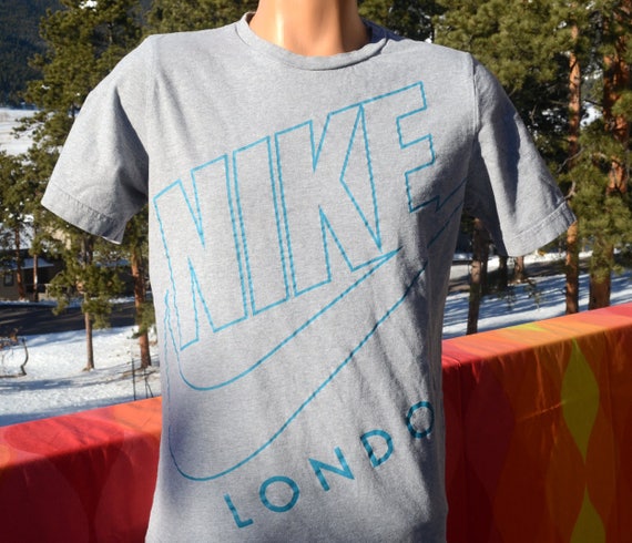 nike t shirt london