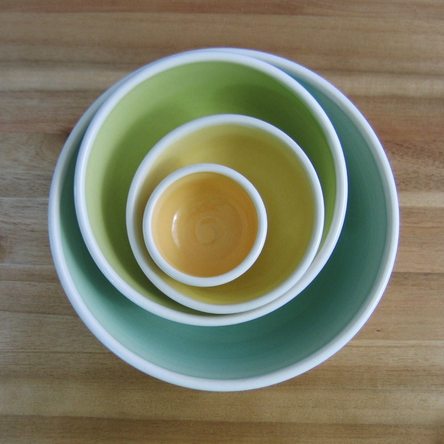 Pottery Nesting Bowls Set of Ceramic Serving Bowls in Spring