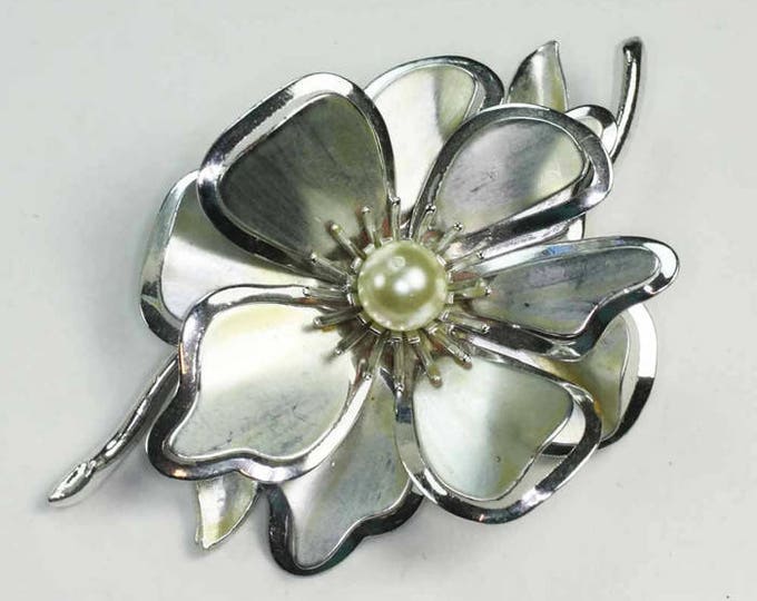 Mod Silver Tone Floral Brooch Faux Pearl Dimensional Vintage