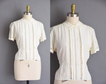 vintage 1950s blouse. 50s ivory rayon lace vintage blouse