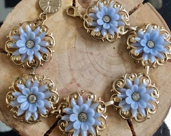 Darling vintage flower bracelet