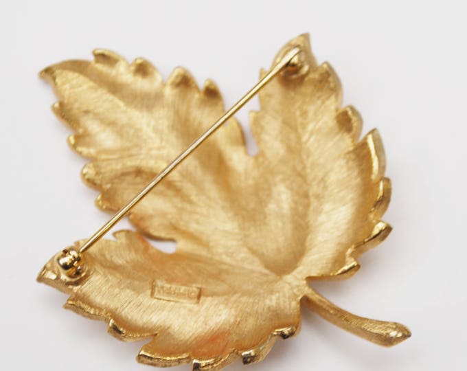 Crown Trifari Leaf Brooch - gold Brushed - Maple Leaf - Mid Century Pin