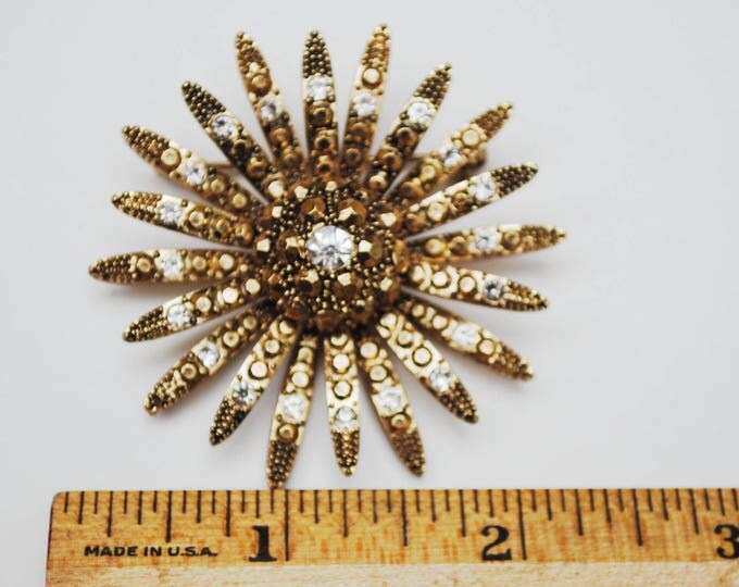 Gold Rhinestone Flower Brooch - Mid Century - Clear rhinestone - Gold metal - Starburst - Atomic Pin