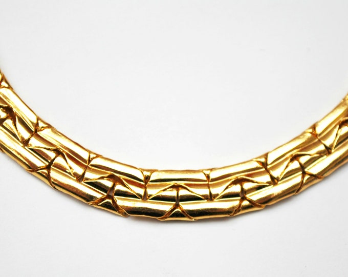 Trifari Gold Chain necklace - Collar Choker- flat gold plated links -