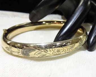 Pretty Vintage H.F.B 1/20 1K GF Hollow Etched Floral Design Hinged Bangle
