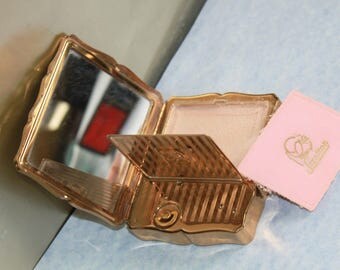 Musica Stratton of England Musical Compact Mirror which plays Brahms Waltz c1950's Rare and Hard To Find. In original box with pouch.
