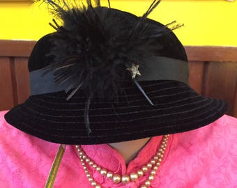 1960S // VELVET FEATHERS // Betmar New York Velvet Hat