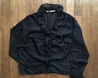 Light veil vintage ruffled blouse