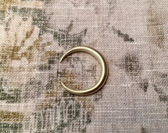 O-Tretton Handmade Minimal Half Moon Ring
