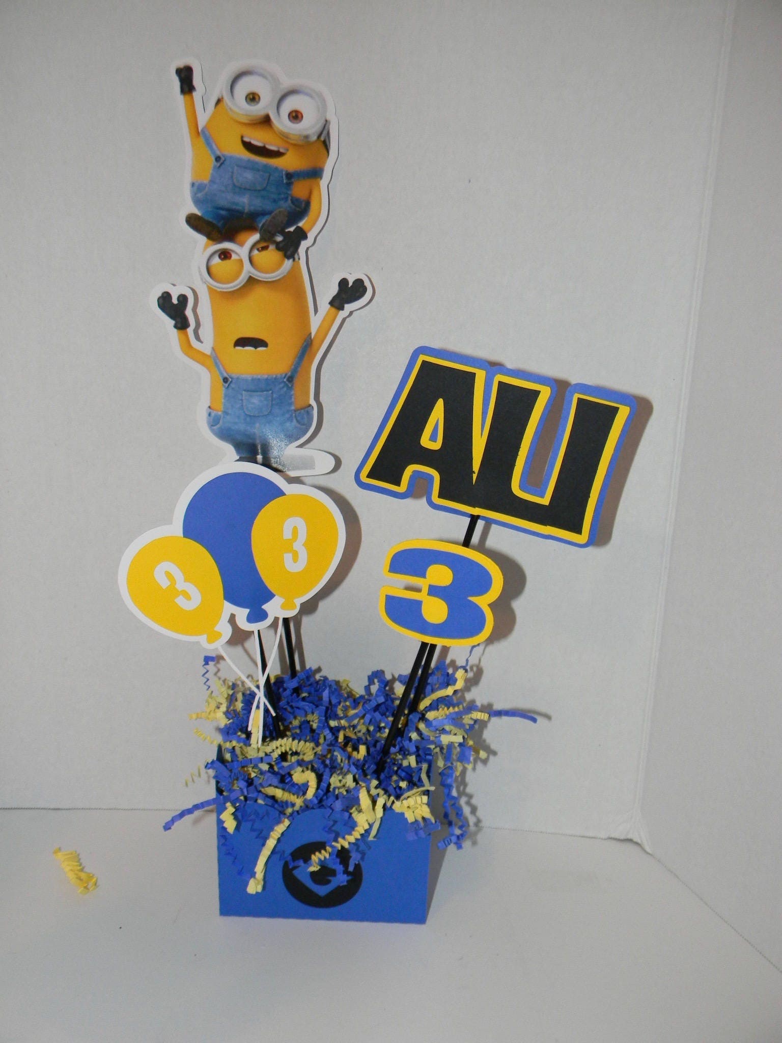 Minion Birthday Party Centerpieces. Minion Party Decorations.