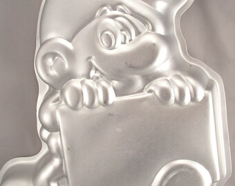 Wilton SMURF Cake Pan (1983) No. 502-4033 - Retired - Never Used.