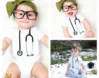 Stethoscope Baby Bodysuit, New Baby Clothes, Baby Onesie, Newborn Baby Gifts, Nurse Gifts, Nurse Onesie, Doctor Onesie, Stethoscope Onesies