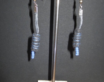 Grey felt and 20 beads earrings