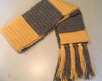 Fantastic Beasts-inspired vintage Hufflepuff scarf