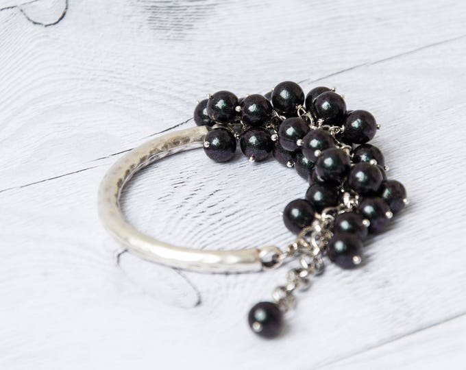 Women black bracelet, Chunky bracelet for women, Black bangle bracelet, Chunky jewelry, Large bracelet, Cluster bracelet