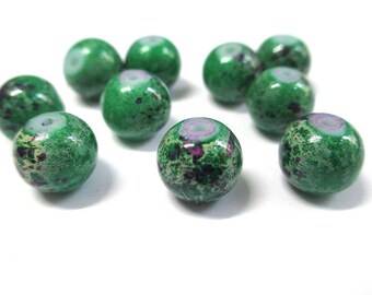 10 green marbled purple glass beads 10mm (S-43)