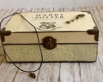 Harry Potter Gift Set, Harry Potter Box and Necklace, Platform 9 3/4, Harry Potter Box, Harry Potter Jewelry, Gift for Harry Potter Fan