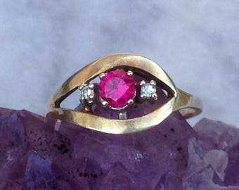 Vintage 50this Lady ring band GOLD 585 5.1 GR. 2 diamond 0.04 ct Ruby 0.25 ct