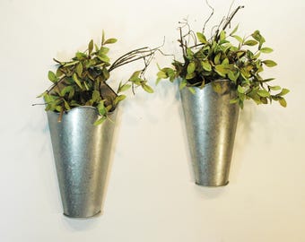 Galvanize Wall Pot, Wall mount flower pot, Metal wall sconce, Farmhouse kitchen Decor, Wall Pocket, Rustic Farmhouse decor,Rustic home decor