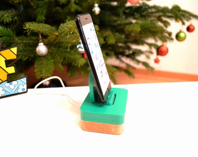 iphone charging station docking station stand, IDOQQ Uno Green wood Station, iphone 5, 6, 7, 8