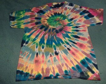 tie dye t shirt adult large"spiralicious"