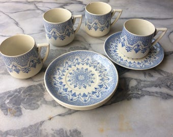 Superbes tasses à café avec soucoupe Sarreguemines ancien