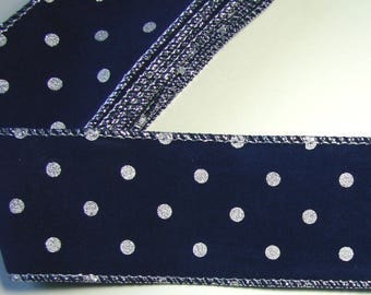 2.90 meters of armed, Navy Blue Ribbon, silver, 5 cm.