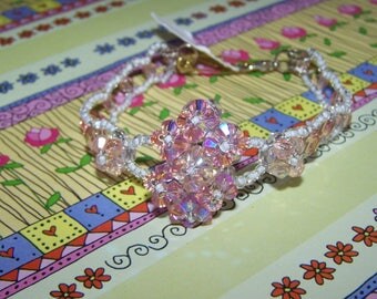 bracelet in pink & white swarovski crystal beads costume jewelry