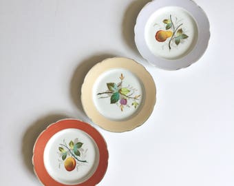 Vintage Salad Plates, Fruit Motif Salad Plates, Floral Plates, Fruit Dessert Plates, Scalloped Plates, Vintage Salad Dishes, Dessert Dishes